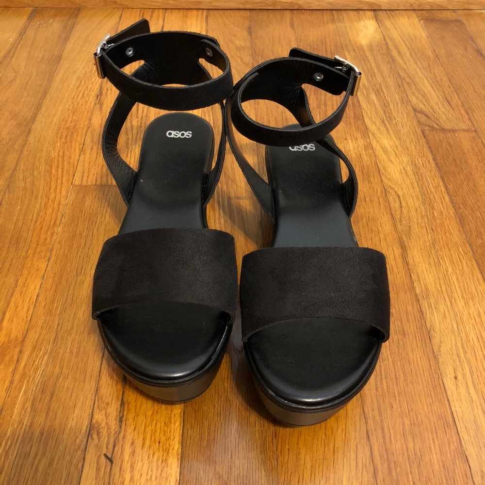 Platform sandals